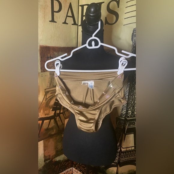 The Lineup 2 piece Dancewear set, criss cross top (small-full), brief (medium) - Picture 5 of 9